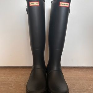 Barely used Hunter tall rain boots, size 8.
